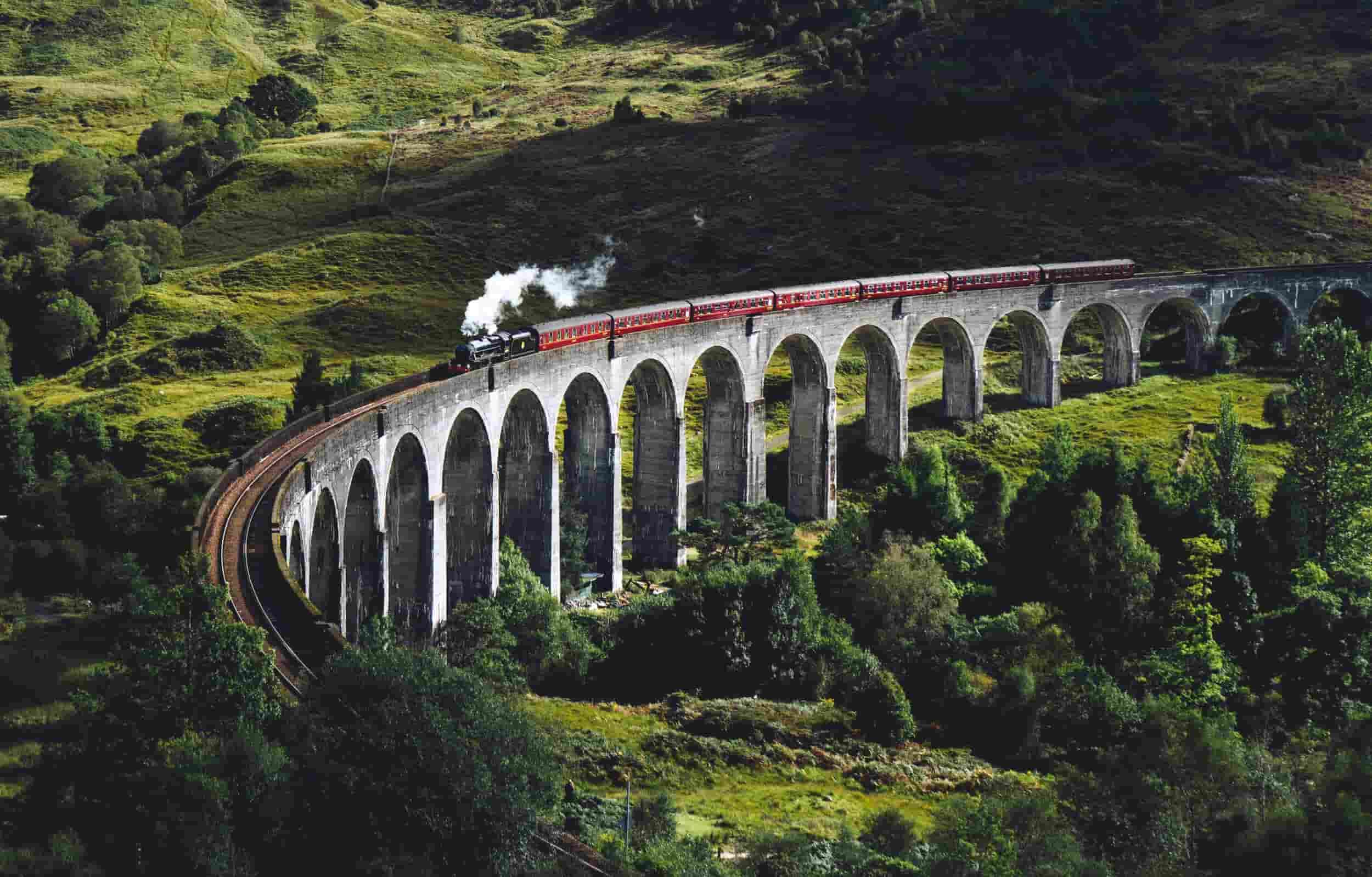 Harry Potter Hogwarts Express railway bridge